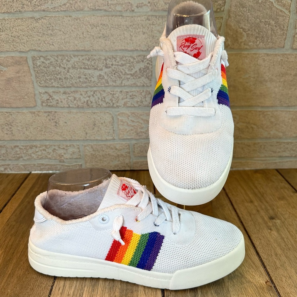 ROXY Surf Women's White Canon Knit Rainbow Retro Sneaker / Size 7.5